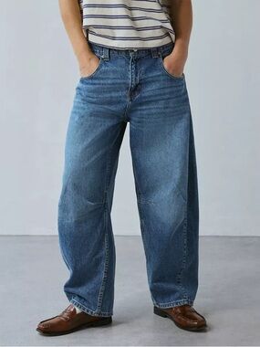 BDG Rih Extreme Barrel Mid-Rise Jeans Size 29 Fall Trendy Y2K Baggy Oversized